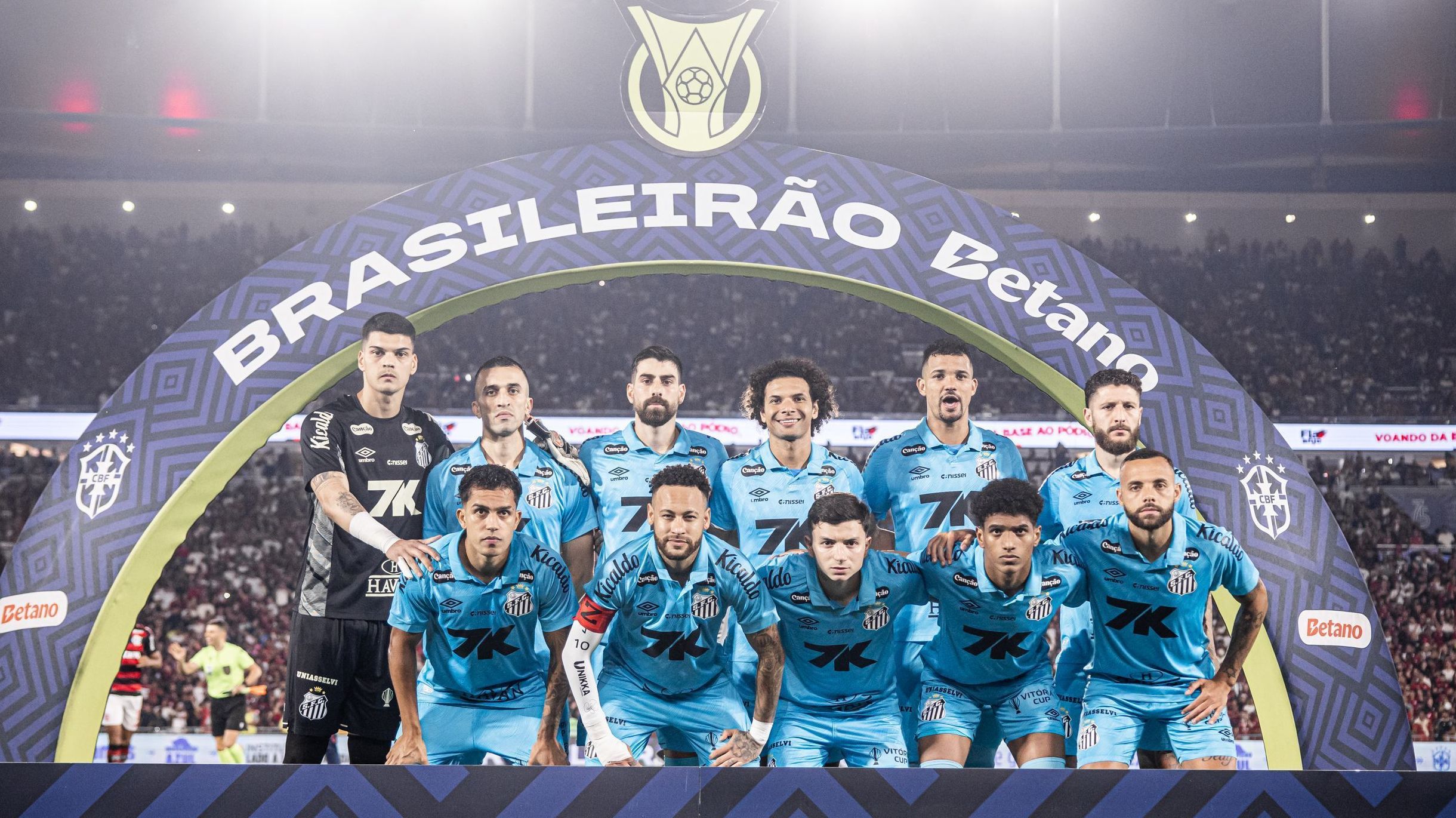 Time do Santos em partida contra o Flamengo