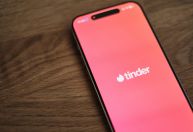Reconhecimento facial no Tinder se torna obrigatório no Brasil; entenda