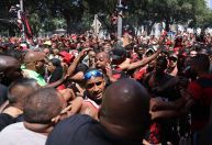 Festa do título da Libertadores do Flamengo tem princípio de confusão