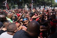 Festa do título da Libertadores do Flamengo tem princípio de confusão