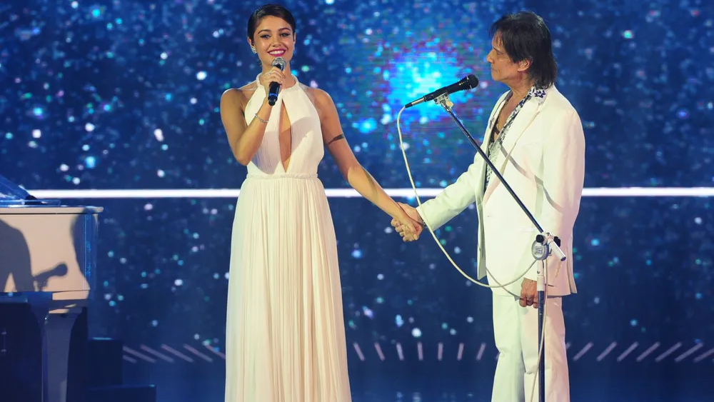 “Três Graças”: Sophie Charlotte canta com Roberto Carlos tema de Gerluce