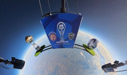 Lanús x Atlético-MG: taça e bola da final da Sul-Americana vão ao espaço