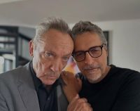 Diretor de "Bacurau" e "O Agente Secreto" faz homenagem a Udo Kier