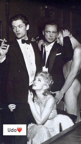 Karine Teles lamenta morte de Udo Kier • Instagram / Karine Teles