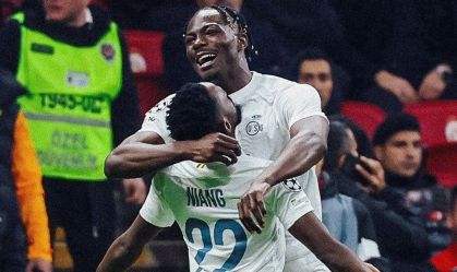 Belgas marcam no segundo tempo, seguram pressão em Istambul e alcançam segunda vitória na fase de grupos.