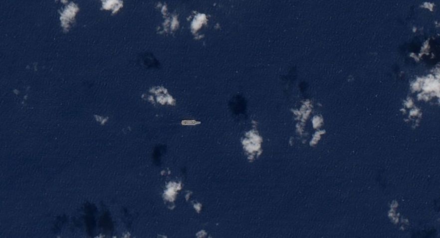 O navio USS Gerald Ford, avistado pela primeira vez no Caribe pelo pesquisador de código aberto SA Defensa na sexta-feira, 22 de novembro, perto de dois destróieres da Marinha • European Space Agency via CNN Newsource