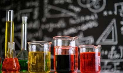 Prova de química do Enem foi "mais fácil" em 2025, diz professor