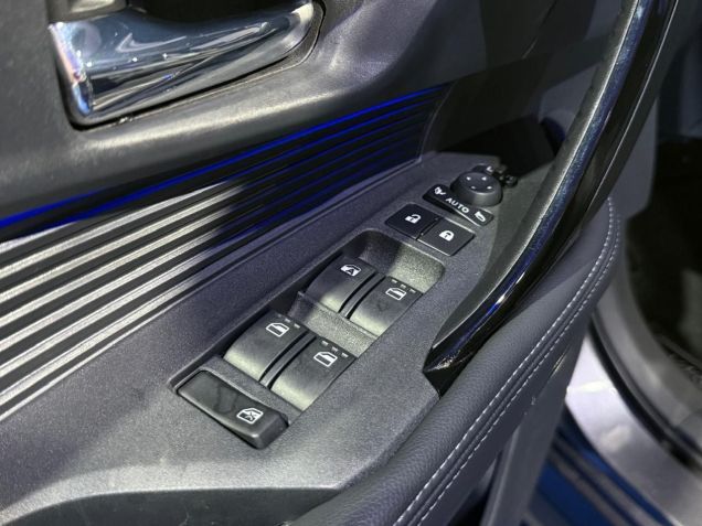 Sistema One Touch está disponível apenas para o vidro do motorista • Rodrigo Barros/CNN