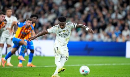 Real Madrid goleia Valencia em jogo de pênalti perdido por Vini Jr.