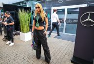 Virginia, Galisteu e Bruna Marquezine: veja famosos no GP de São Paulo