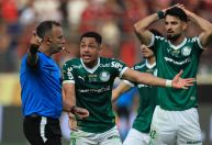 Michel Bastos é direto sobre 2025 do Palmeiras: "Um ano de fracassos"