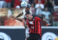 Vitória e Botafogo ficam no empate sem gols em Salvador pelo Brasileirão