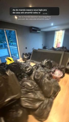 Vivi Noronha mostra roupas em sacos de lixo após término com Poze do Rodo • Instagram / Vivi Noronha