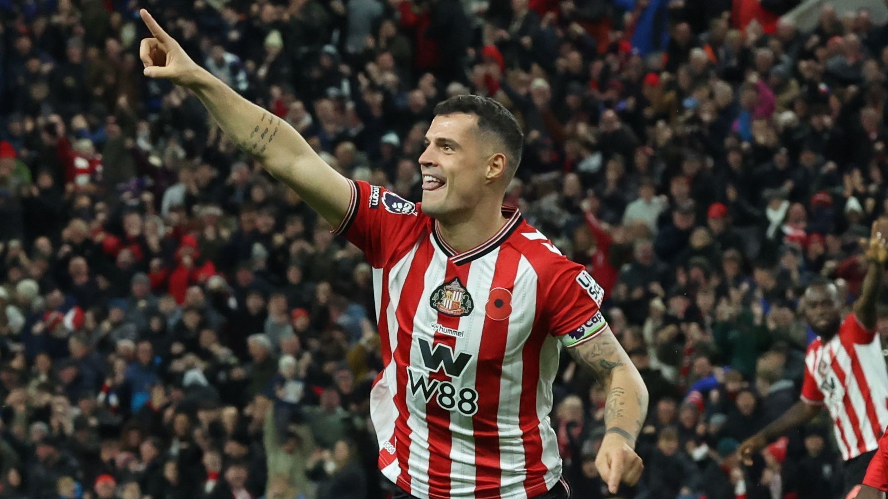 Xhaka comemora gol pelo Sunderland