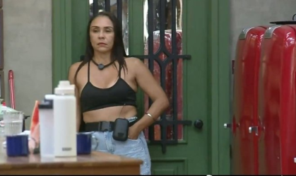 Yoná Sousa acusa peões de provocarem expulsões em "A Fazenda 17"