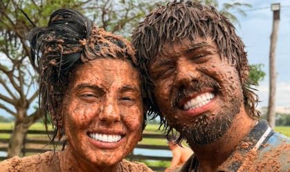 Reconhece? Zé Felipe e Ana Castela se divertem na lama