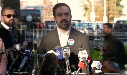 Zohran Mamdani vota em Nova York e alerta que não se intimidará com Trump