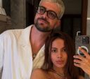 Anitta revela que namora há 1 ano e faz raro comentário: "Me apoia"