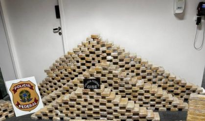 SC: Polícia Federal apreende mais de 600 kg de cocaína escondida em bunker