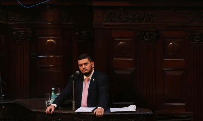 Ex-governadores do RJ repercutem prisão de Rodrigo Bacellar