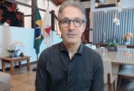 Continuarei minha pré-campanha até o final, diz Romeu Zema à CNN