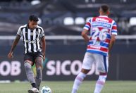 Botafogo vence Fortaleza de virada e decreta rebaixamento do Tricolor