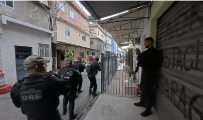 Operação da polícia mira delivery de drogas do Comando Vermelho no RJ