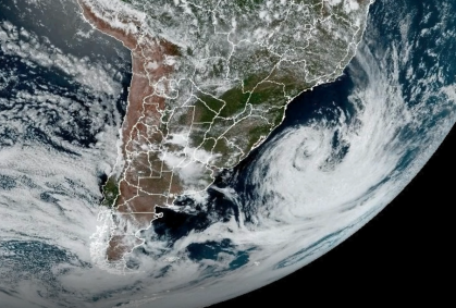Imagens impressionantes da Nasa mostram tamanho do ciclone no Sul do Brasil