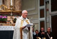 Cardeal venezuelano é impedido de sair do país após apreensão de passaporte