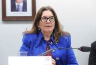 Comissão aprova projeto que veta lucro de criminosos com livros e filmes