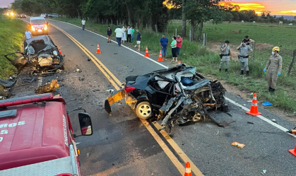 Cinco pessoas morrem em acidente de carro em Goiás; três eram PMs