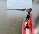 Bombeiros buscam homem que caiu de jet-ski no rio Jacuí, em Porto Alegre