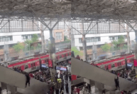 Escada rolante da Estação Brás trava, derruba pessoas e deixa 13 feridos