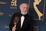 Dick Van Dyke completa 100 anos; veja o que ele fez nos últimos anos