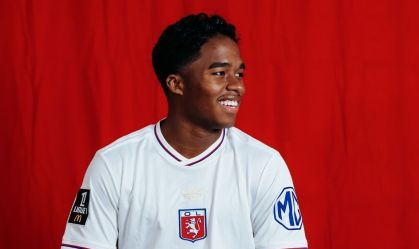 Novo reforço do Lyon, Endrick chega à França e bate recorde nas redes socia