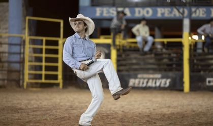 Felipe Simas explica por que Asa Branca virou uma lenda do rodeio