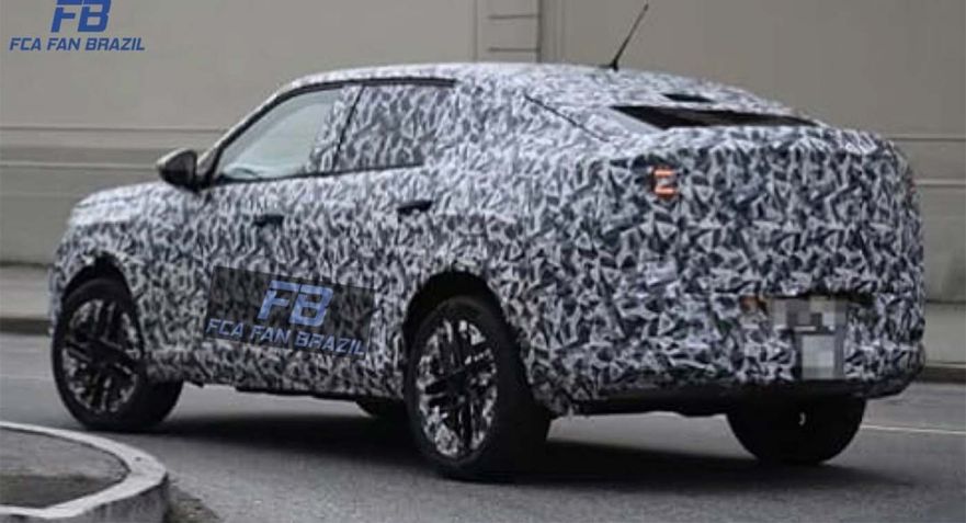 Fiat Fastback 2027 é flagrado na Europa e será fabricado no Brasil • Reprodução/FCA Fan Brazil