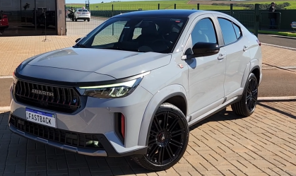 Fastback Abarth 2026: confira preço, motor, equipamentos e ficha técnica