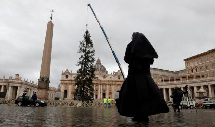 Vaticano vota contra permissão para mulheres servirem como diaconisas