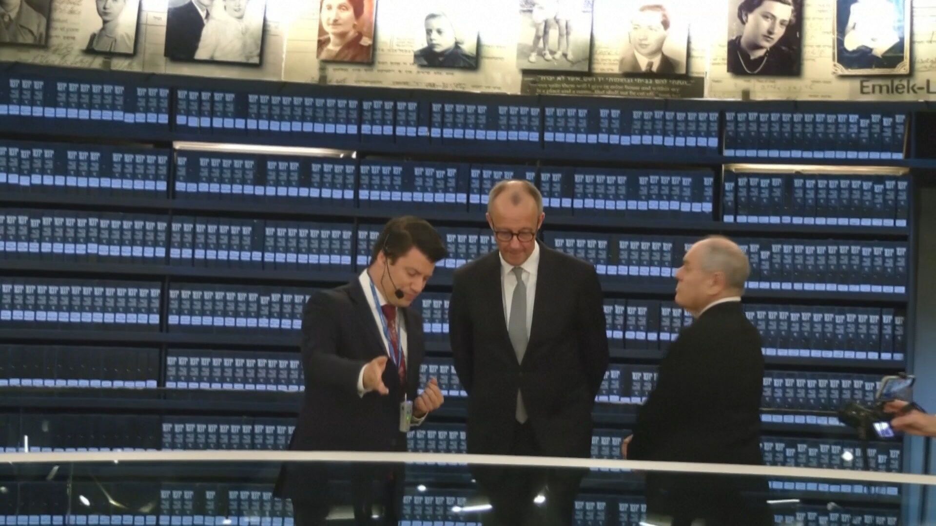 Friedrich Merz visita memorial do Holocausto em Jerusalém