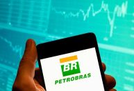 Ações de "blue chips" avançam em dia de maior apetite ao risco