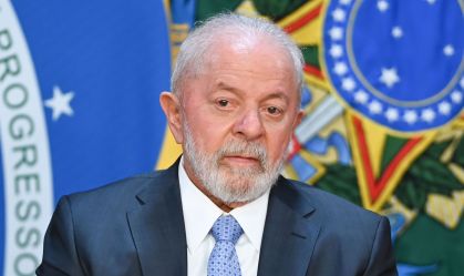 Lula passa por cirurgia de catarata em Brasília