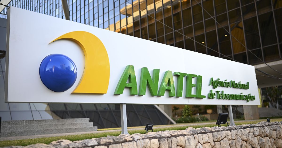 Anatel anuncia novo leilão de 5G com investimento de R$ 2 bilhões focado na expansão para áreas remotas e rodovias