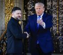 Trump afirma que Zelensky "tem que agir" para conseguir acordo de paz