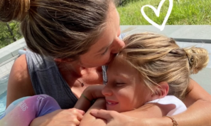 Gisele Bündchen publica foto rara de sua filha com Tom Brady; veja