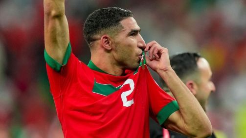 Achraf Hakimi atuando por Marrocos