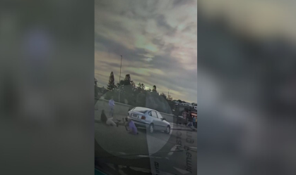 Novo vídeo mostra casal tentando desarmar suspeito de ataque na Austrália