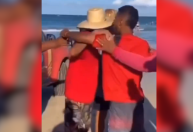 Casal agredido em Porto de Galinhas: lei veta consumação mínima em praias