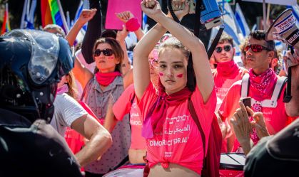 Direitos das mulheres estão em queda em Israel; ativistas culpam Netanyahu