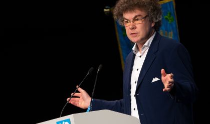 Deputado alemão de ultradireita é acusado de fazer saudação nazista